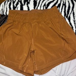 Track That Mid Rise Lined Short 5 inch